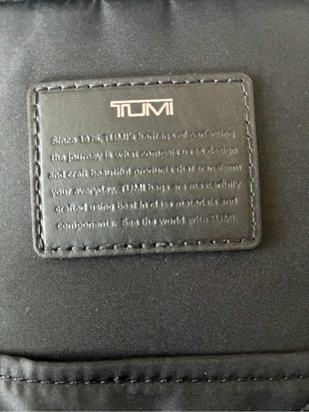 TUMI Men's Gray Higgins Crossbody Sling Bag with Tan Leather Tag - Picture 5 of 5